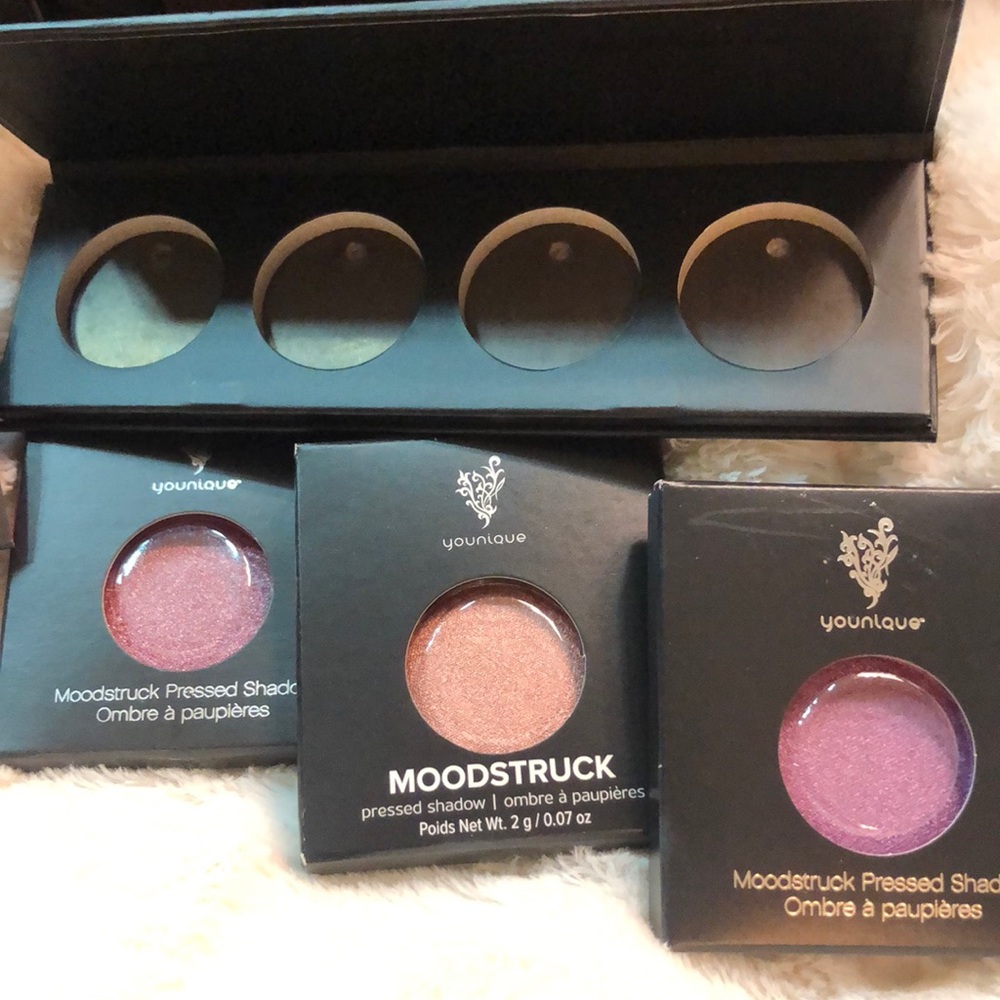 Gorgeous Younique pressed shadows & compact